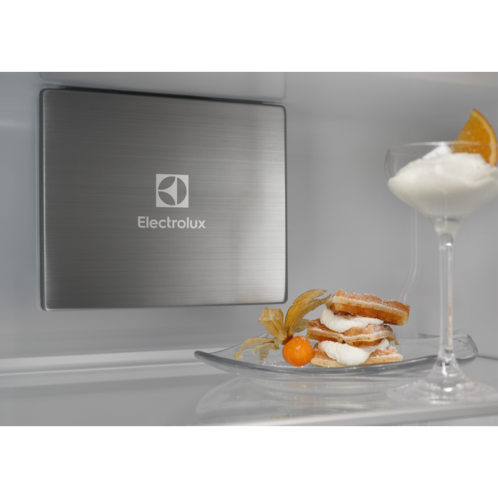 Electrolux - Frigoriferë ngrirës të montuar - KNP7TE75S